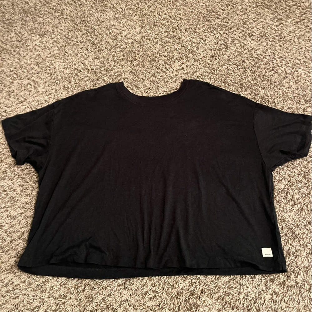 Vuori Oversized Crop Top